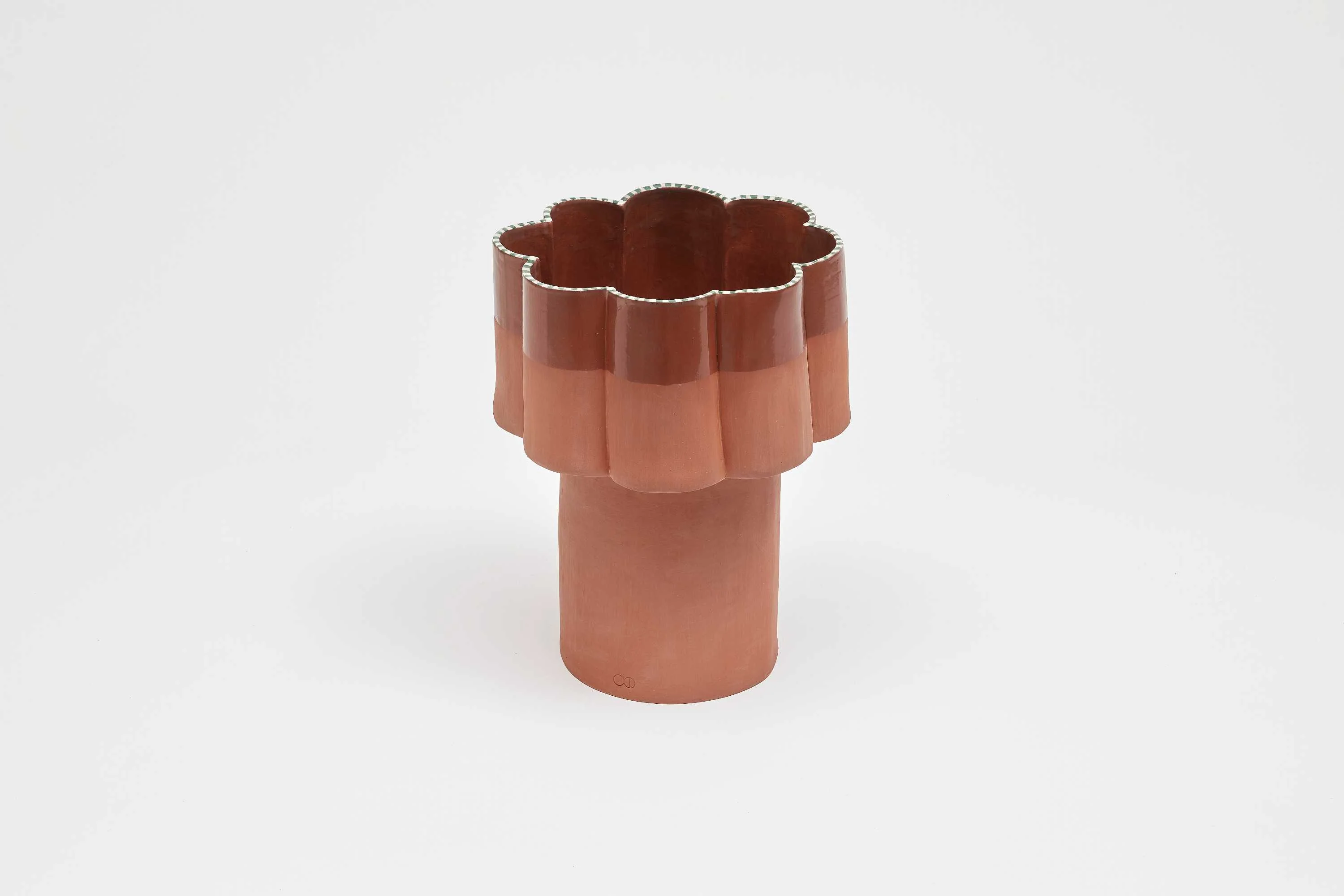 Monument Vase Terracotta - Image 3
