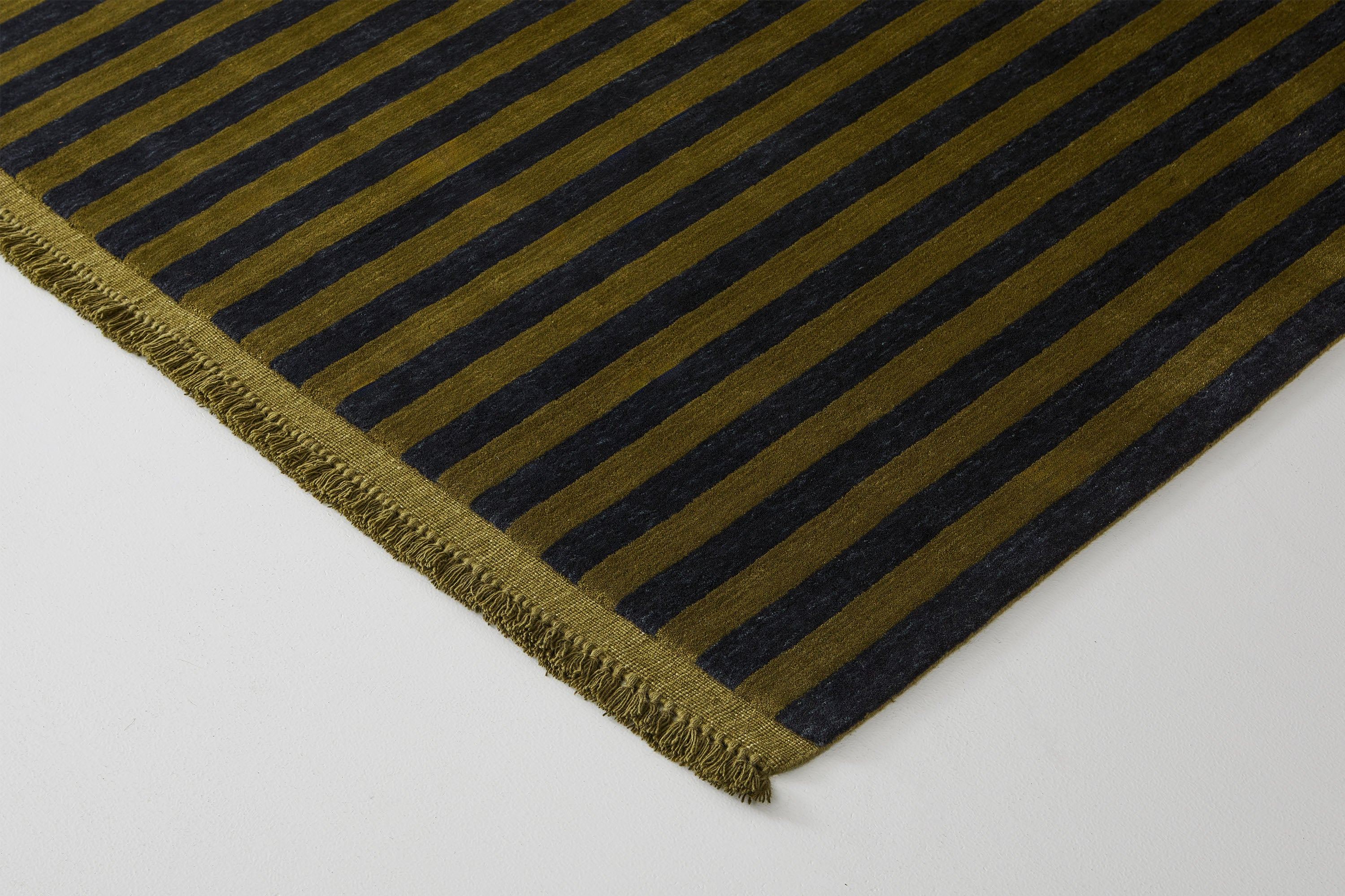 Patti Rug Clover - Image 5