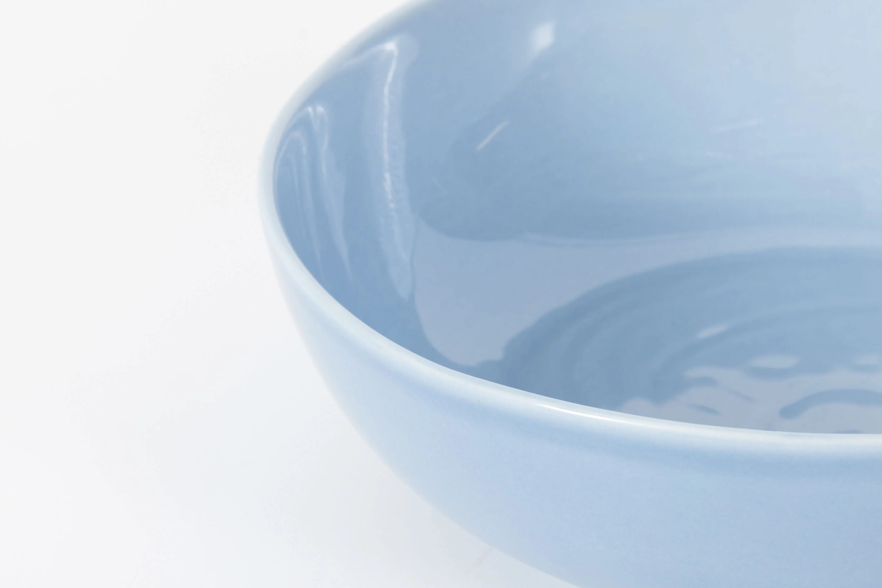 Serving Bowl Pond - Image 3